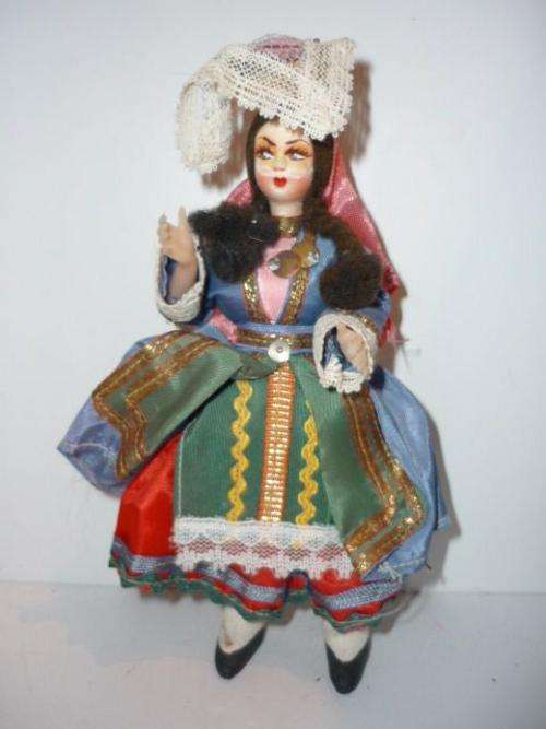DOLL-17CM TALL-BEAUTIFULLY DRESSED