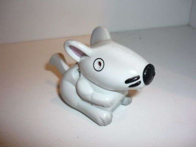 CUTE DOG FIGURINE-EYES LIGHT UP AND BARKS-MACDONALDS 2004
