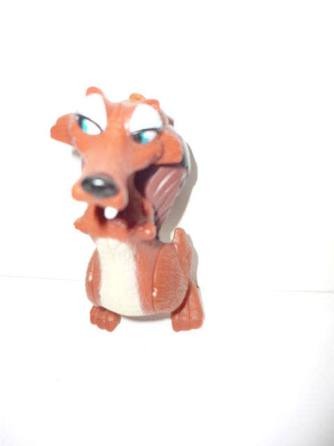 ICE AGE SQUIRREL-NUT MOVES-7CM TALL