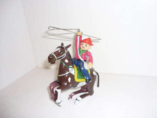 VINTAGE TIN PLATE TOY-NO KEY-IN GOOD WORKING ORDER