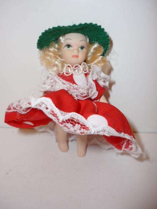 DOLL-PORCELAIN-9CM TALL