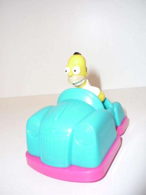 HOMER SIMPSON IN VEHICLE-9CM LONG