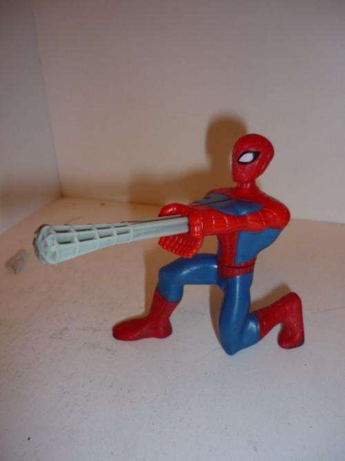 SPIDERMAN WITH EJECTABLE WEB-9CM TALL