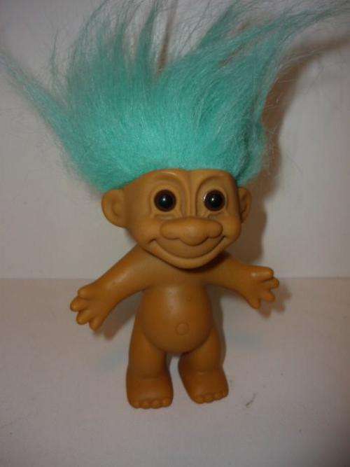 TROLL-MADE BY RUSS-11CM TALL