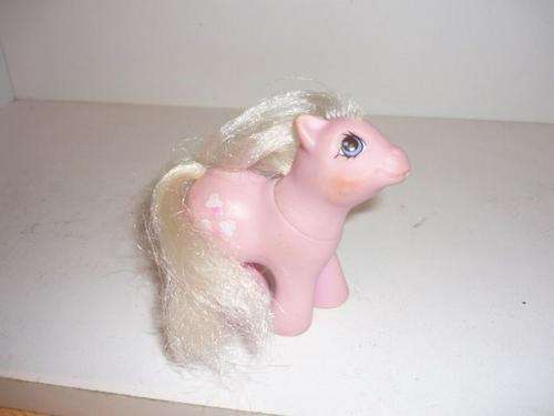 MY PONY-HASBRO-1987-HONG KONG-9CM TALL