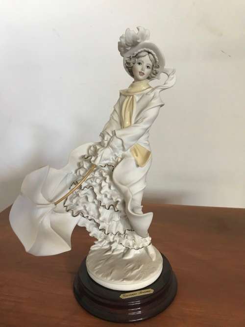 Giuseppe Armani sculpture figurine. Title Storm weather 0533F High 25 cm