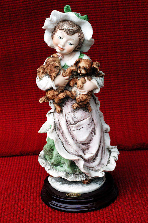 Giuseppe Armani sculpture figurine. Title Two Good_1184C High 25 cm