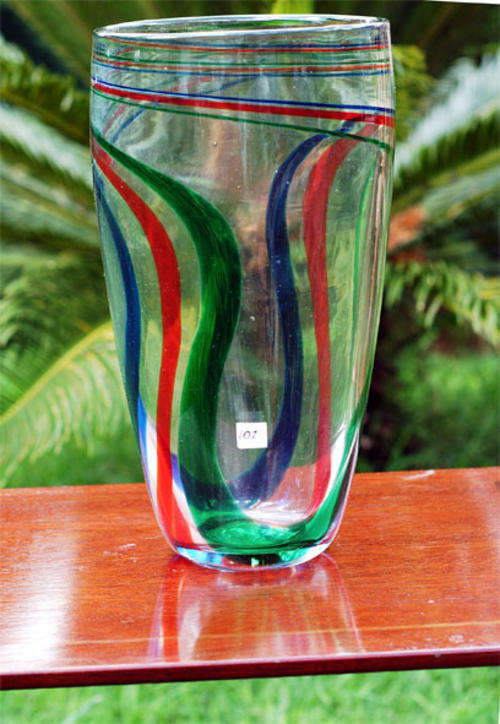 Original David Reade vase-107 Wide 16 cm High 32 cm