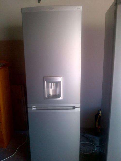 Defy eco energy efficient No Frost 321L Fridge/Freezer with water dispenser