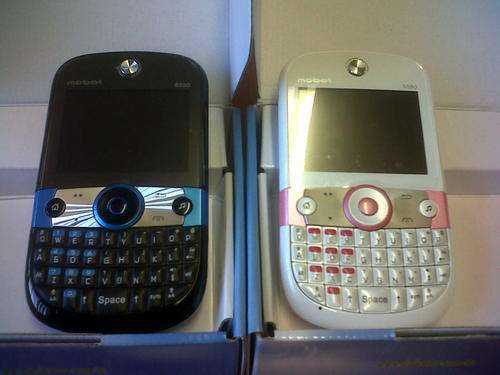Mobot Slick S580 **TWO PHONES ON AUCTION** LOCAL STOCK**LOCAL SHIPPING