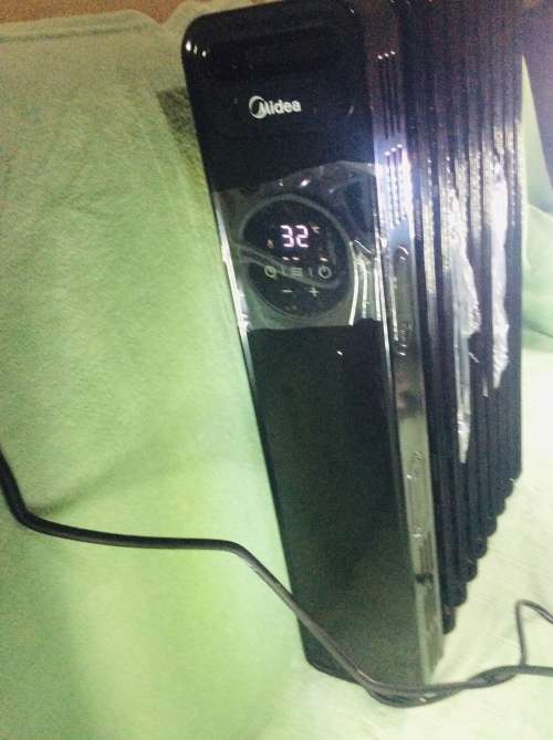 ***LATE ENTRY***MIDEA DELUXE 9-FIN DIGITAL OIL HEATER***NEW***IN BOX***