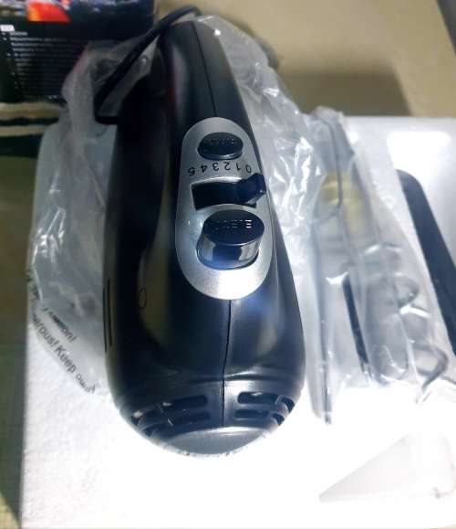 ***RUSSEL HOBBS DELUX PRO MIXER 300W**ITEM IS BRAND NEW***
