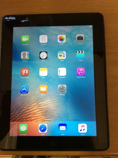 iPad 3 16GB  with Retina Display Wifi only + cover and screen protector