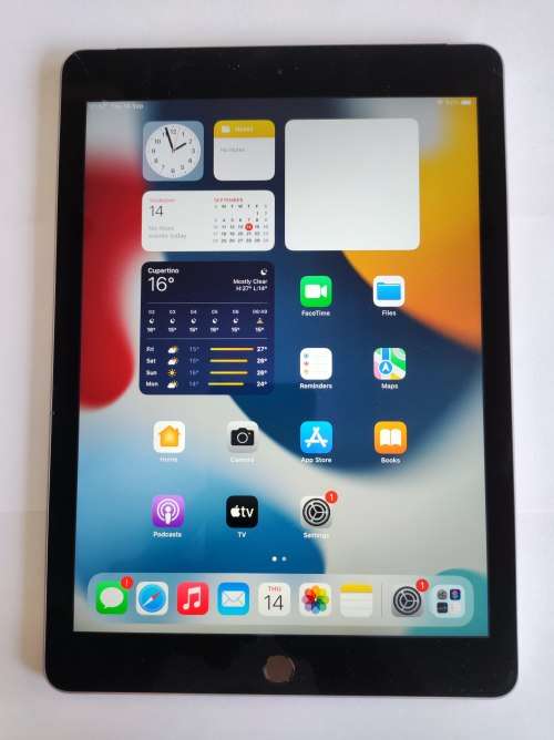 Bundle Deal! iPad Air 2 64GB (3G + Wifi) + iPad Mini 3 16GB (3G + Wifi)