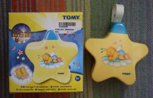 TOMY Starlight Dreamshow for babies and night light