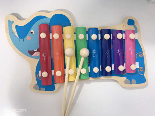 Musical hand knocking