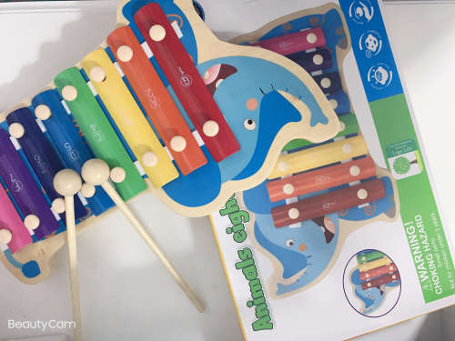 Musical hand knocking