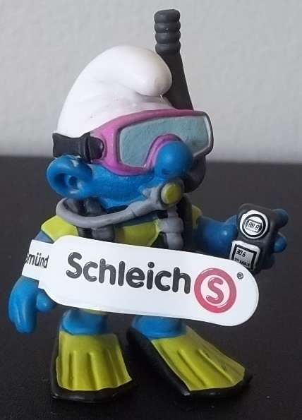 Original Vintage SCUBA DIVER FROGMAN SMURF !!! EXCELLENT CONDITION With TAG !! 1999 RARE !! Smurfs!