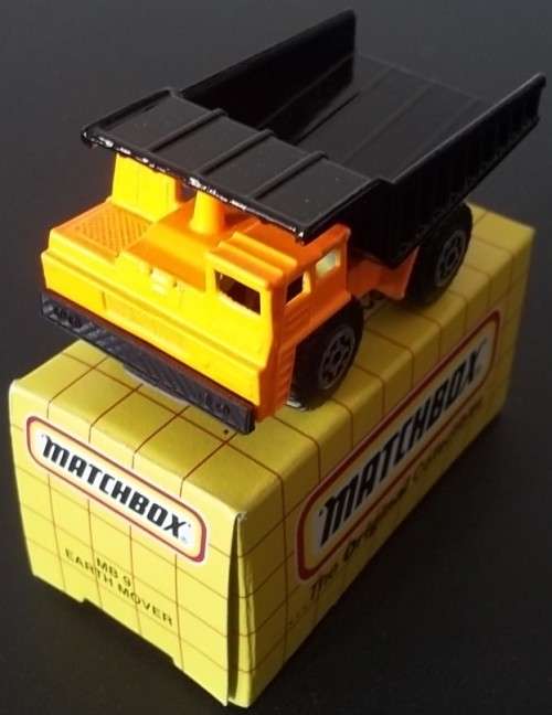 MATCHBOX MB-9 EARTH MOVER !! MINT + Original Box !!