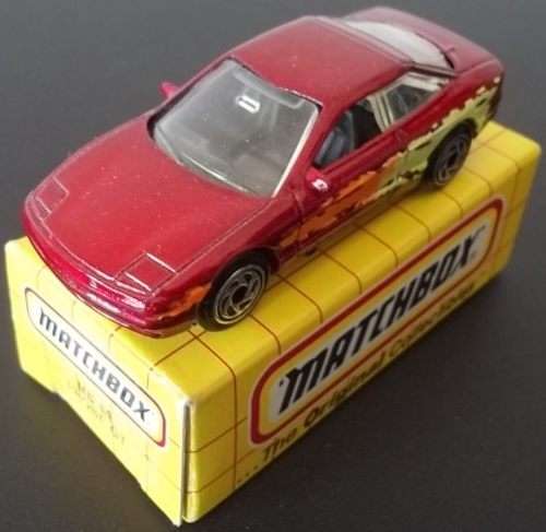 MATCHBOX MB 44 FORD PROBE GT !! MAROON VARIANT !! MINT + Original Box !!