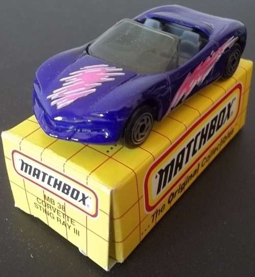 Matchbox MB 38 Corvette Sting Ray III !! RARE PURPLE VARIANT !! MINT + Original Box !! EXCELLENT