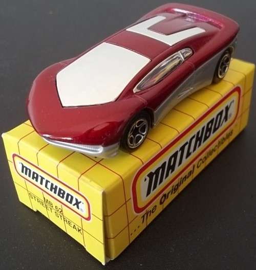 MATCHBOX MB-62 STREET STREAK !! MINT + Original Box !!