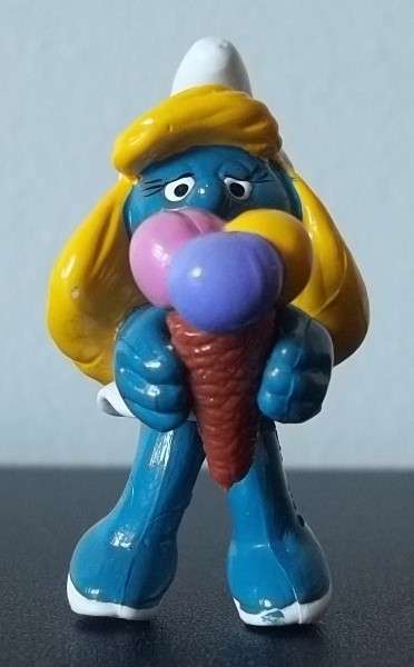 Original Vintage ICE CREAM SMURFETTE  !! 1984 HONG KONG !! CLASSIC !!