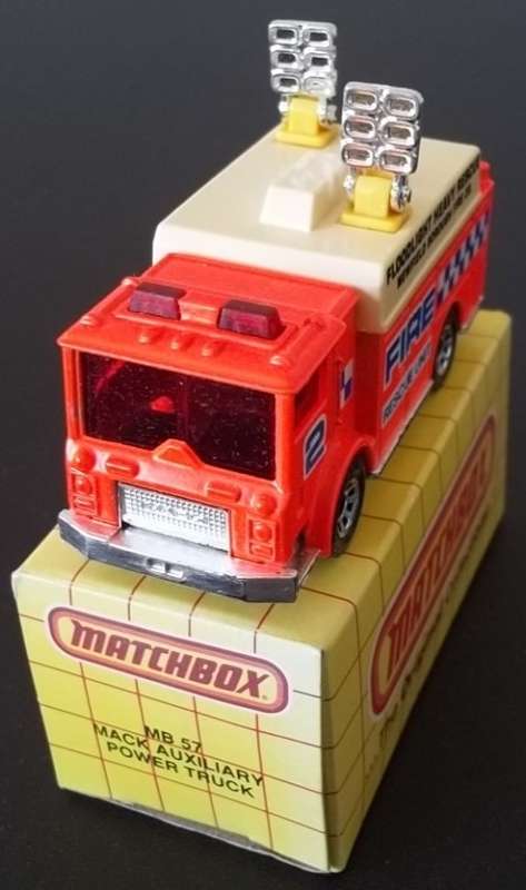 MATCHBOX MB 57 MACK AUXILIARY POWER TRUCK ! RARE FIRE RESCUE VARIANT !! MINT + Original Box !!