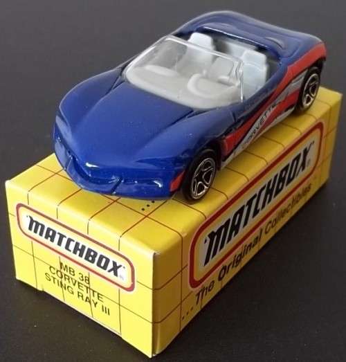 Matchbox MB 38 CORVETTE STING RAY III !! RARE BLUE VARIANT !! MINT + Original Box !! EXCELLENT