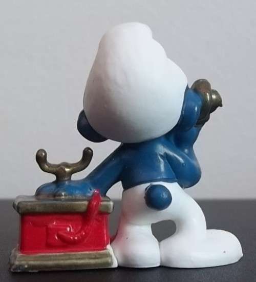 Original Vintage Telephone Smurf ! Peyo HONG KONG ! GREAT CONDITION !! 1980 ! Darker Variant Smurfs!