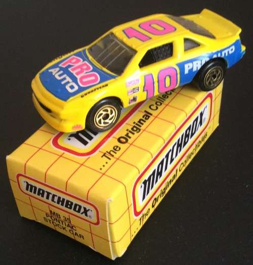 PONTIAC STOCK CAR MB 35 !! MATCHBOX  !! RARE !! MINT with  Original Box !! EXCELLENT !