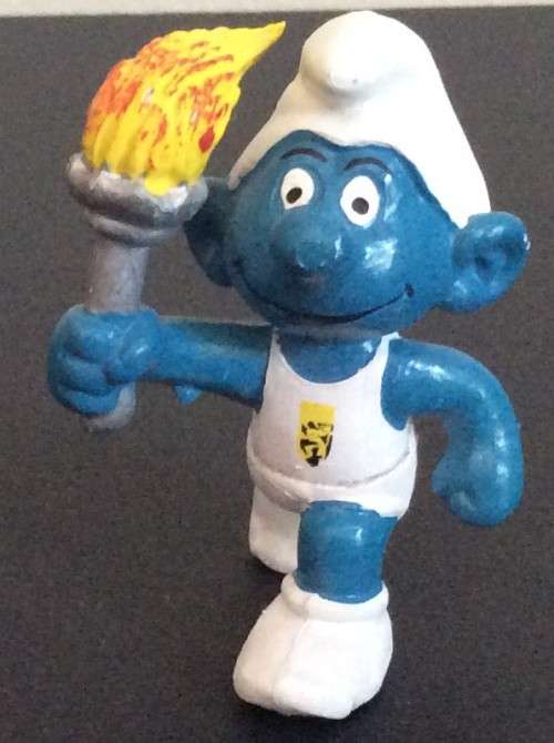 Original Vintage PROMOTIONAL BELGIUM OLYMPIC TORCH BEARER SMURF! West Germany ! 1978 RARE ! Smurfs!