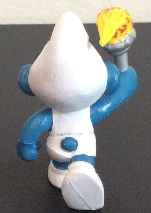Original Vintage PROMOTIONAL BELGIUM OLYMPIC TORCH BEARER SMURF! West Germany ! 1978 RARE ! Smurfs!