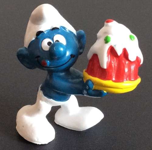 Original CAKE SMURF !! HONG KONG !! Dark Skin Dark Red Cake Variant ! 1978 Smurfs!