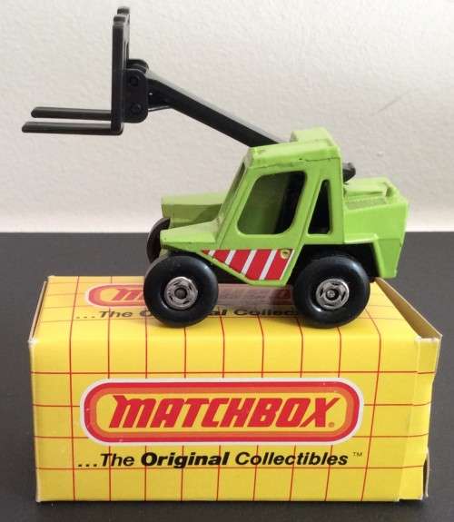 MATCHBOX MB 28 FORK LIFT TRUCK !! RARE OLIVE GREEN VARIANT !! MINT + Original Box !!