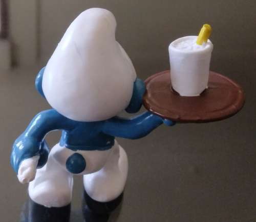 Original Vintage WAITER Smurf !! 1983 HONG KONG ! HIGH VALUE ! Brown Tray VARIANT! Smurfs VERY RARE!