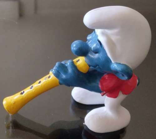 Original FLUTE SMURF !! 1978 !! HONG KONG ! Lighter Red Top Darker Yellow Flute Variant !Smurfs!