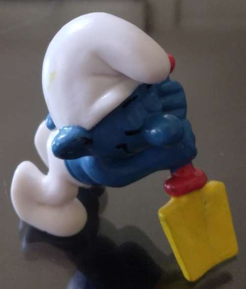 Original SLEEPING DIGGER SMURF !! Peyo GERMANY !! Large Spade Variant ! Smurfs! VERY RARE!!
