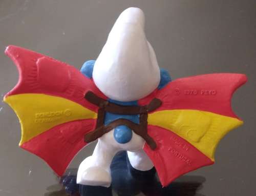Original Vintage FLYING Smurf ! RARE BROWN STRAP VARIANT !!1978 PORTUGAL ! HIGH VALUE ! Smurfs