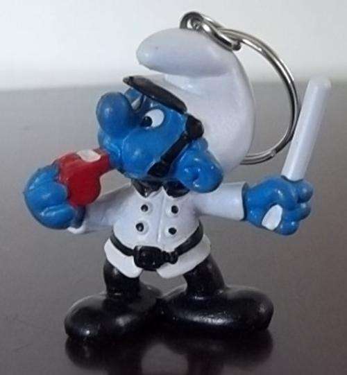 Original Vintage WHITE POLICEMAN SMURF ! RARE VARIANT ! Peyo 1981 ! MINT CONDITION !! Smurfs! RARE!