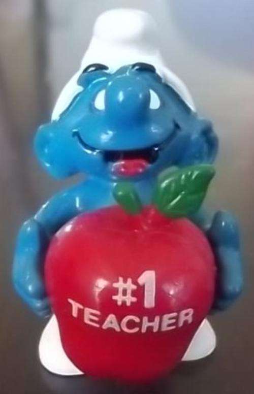 Original #1 TEACHER PROMO SMURF With RED APPLE ! RARE ! HIGH VALUE ! Peyo! Smurfs! MINT Condition !