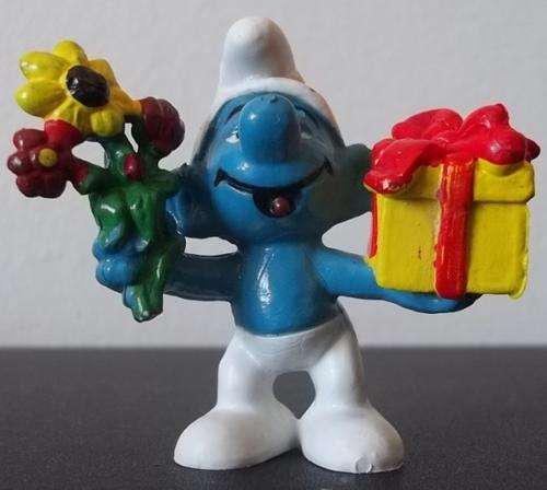 Original Vintage Flowers + Present Smurf!! Peyo Hong Kong !! 1978 !! Smurfs!!