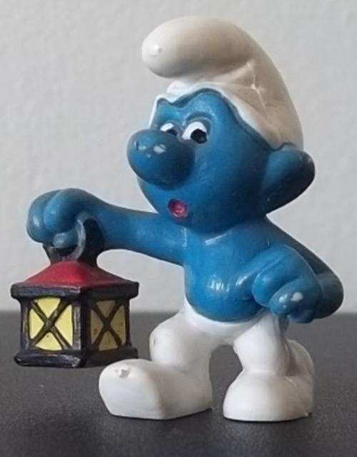 Original Vintage WATCHMAN SMURF! West Germany !! RARE + sought after ! Old Classic Smurfs!