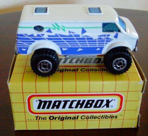 Chevy 4 X 4 Van MB 26 !!!! 1981 !! RARE !! MINT with Original Box !! Matchbox!! EXCELLENT !