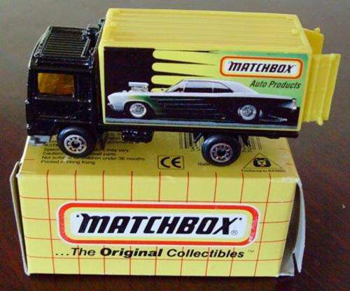 MB 23 VOLVO CONTAINER TRUCK !! MATCHBOX !! RARE !! MINT with Original Box !! EXCELLENT !
