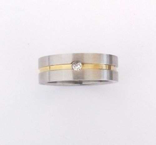 **SUPERB STAINLESS, GOLD GROOVY CZ 8MM COMFORT FIT RING 11