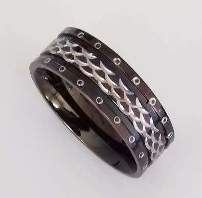**FREE SHIPPING**NEW!! Black&Silver Dot Tribal Accented Stainless IP Ring size 11