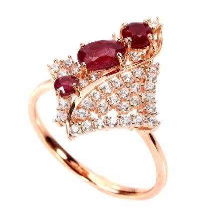 **NO RESERVE**GENUINE RED RUBY ELEGANT RING SET IN SOLID STERLING SILVER 8