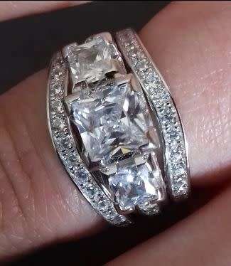 1.80 Carat Simulated Diamond Stunning Vintage Style Princess Cut Wedding Ring Set