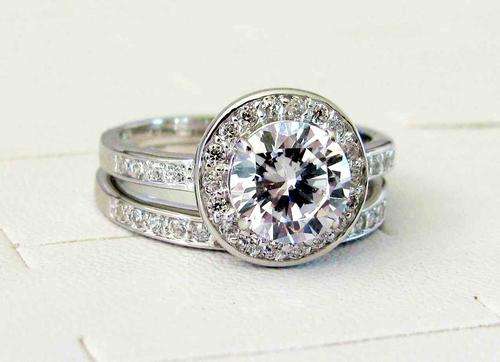 **STUNNING! 3.45 Carat Sim. Diamond Prong Setting Engagement Ring and Accent Ring Wedding Set